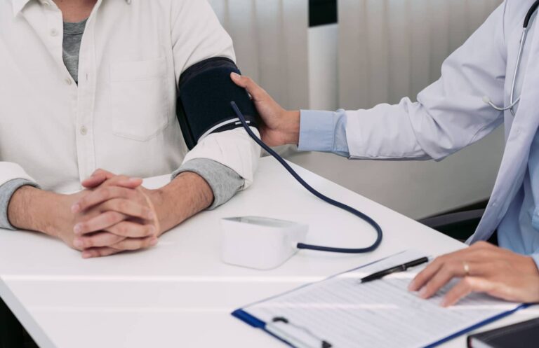 Examen médico: ¿Qué es y en qué consiste?