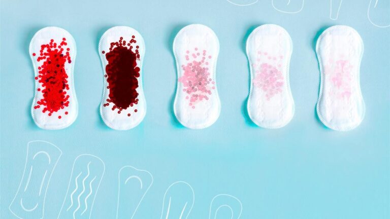 Menstruacion marron oscura: causas y significado explicado